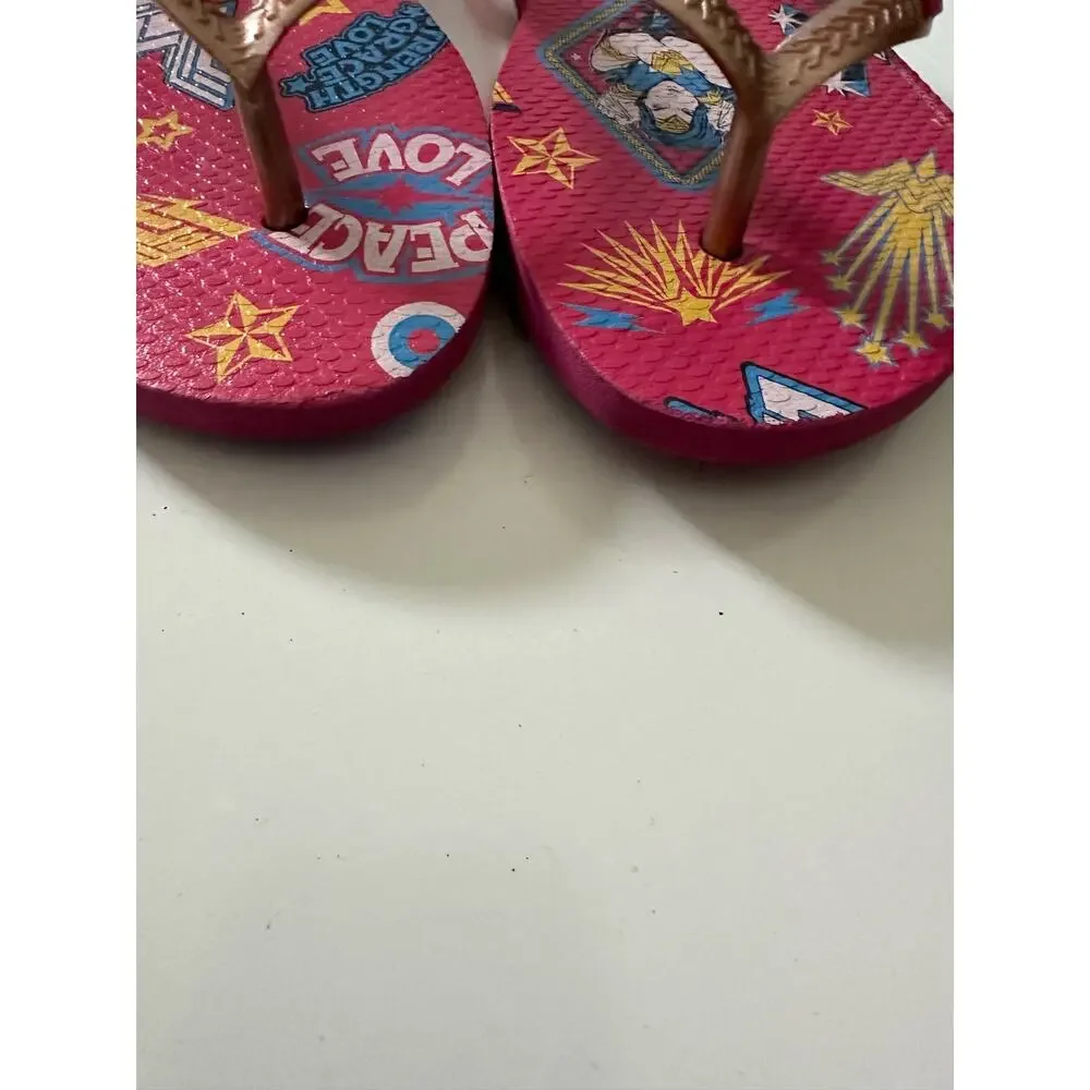 Wonder Woman Havaianas Red Flip Flop size 3 / 4